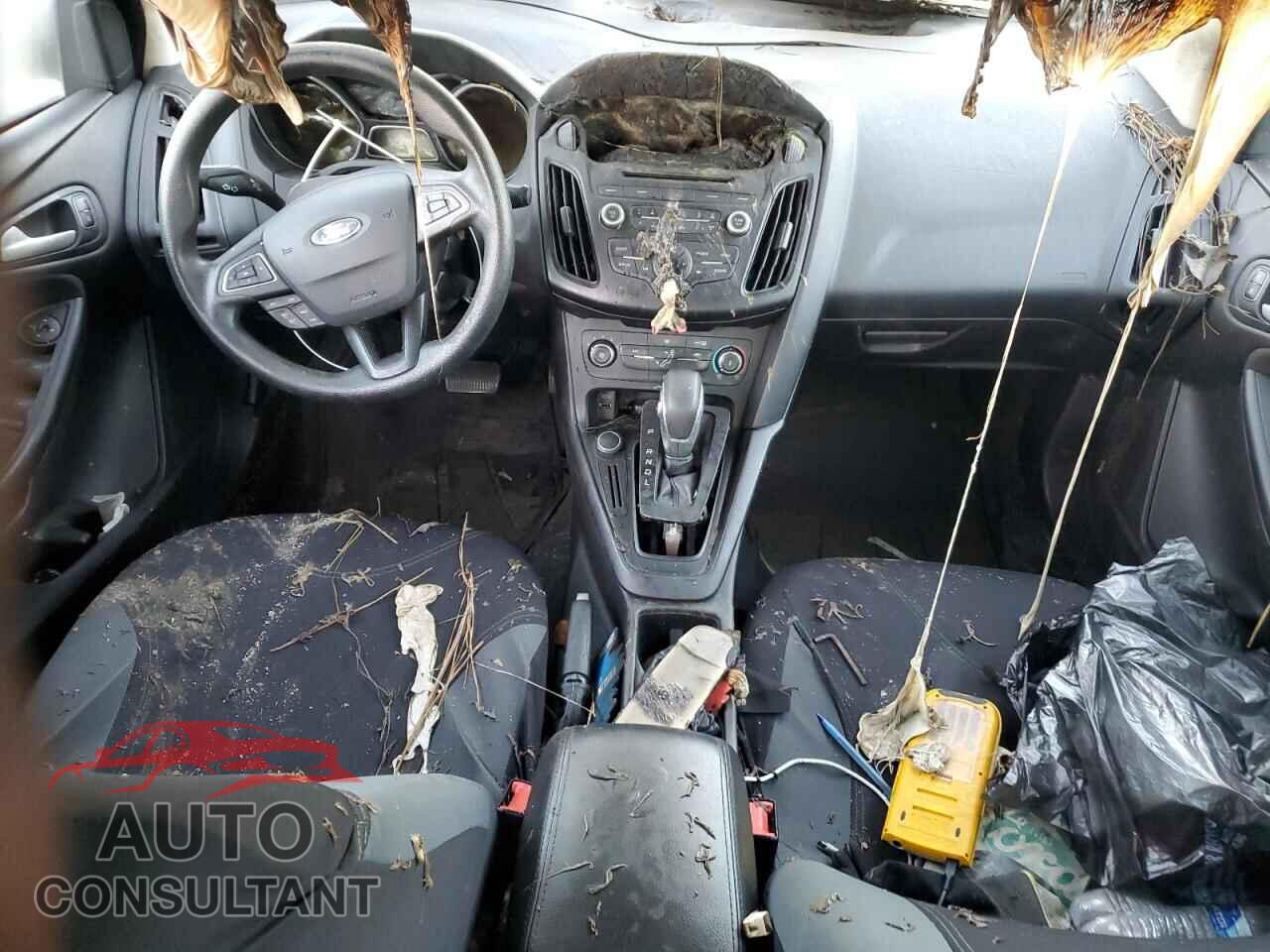 FORD FOCUS 2017 - 1FADP3F22HL259497