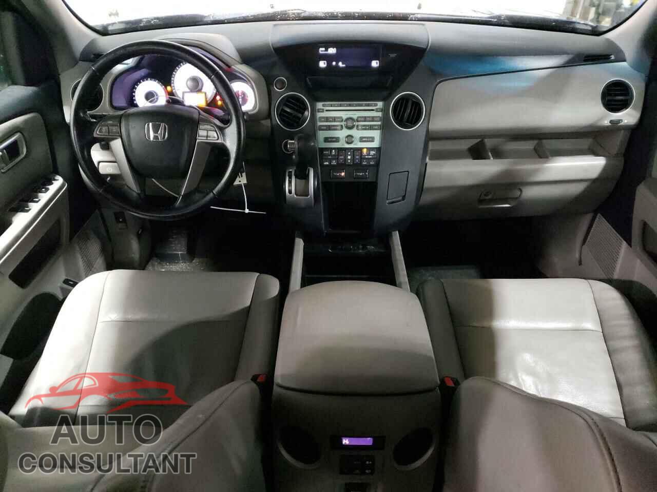 HONDA PILOT 2010 - 5FNYF4H52AB024666