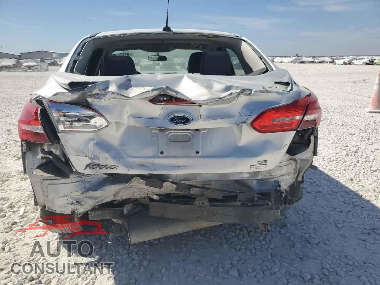 FORD FOCUS 2015 - 1FADP3F23FL276595