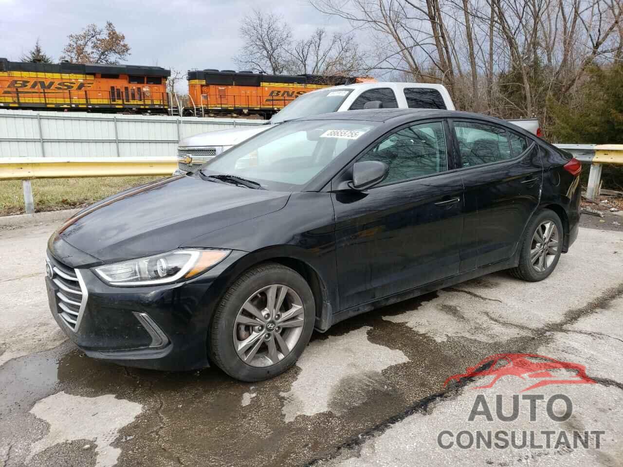 HYUNDAI ELANTRA 2018 - KMHD84LF2JU619805