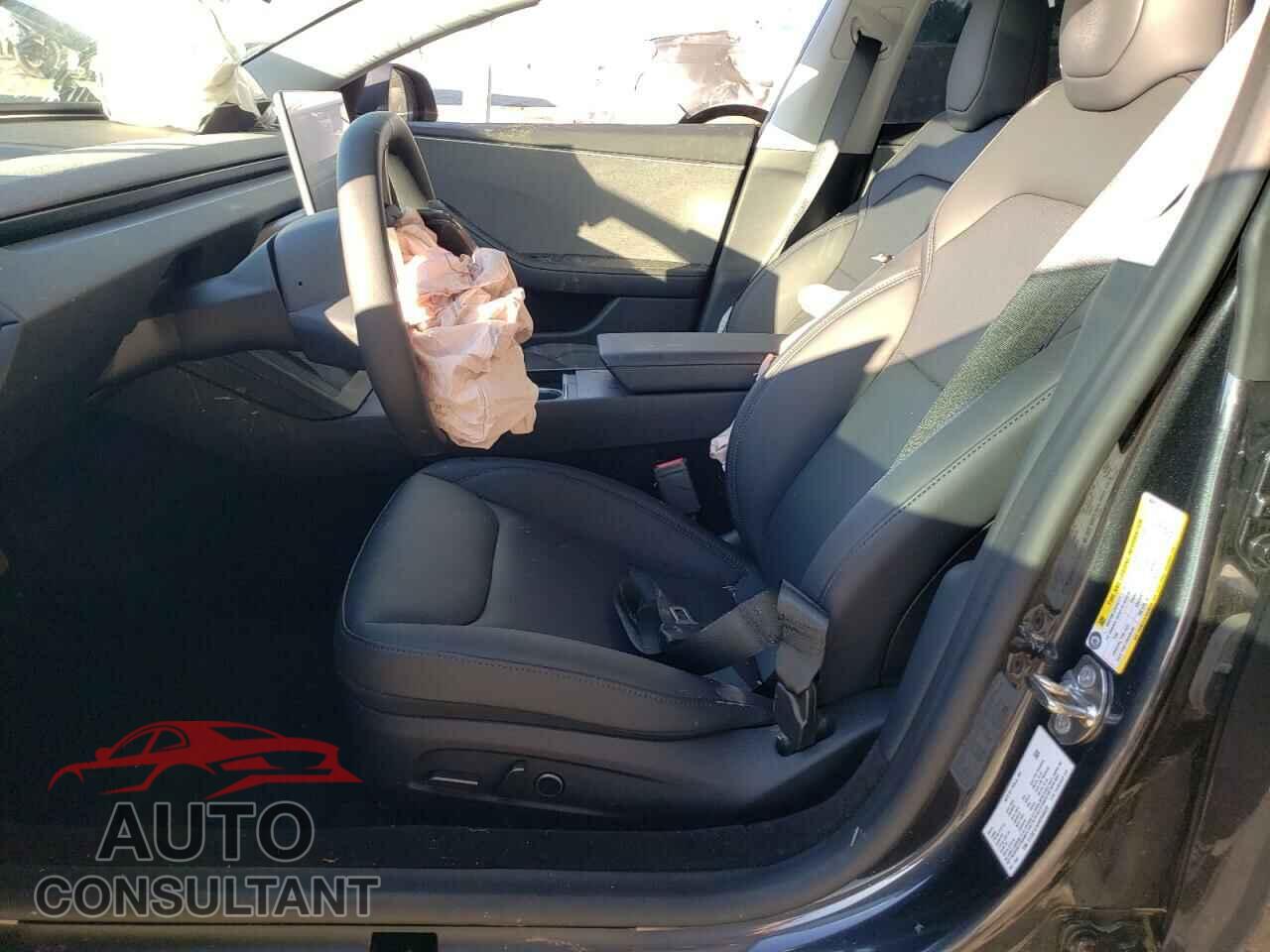 TESLA MODEL 3 2024 - 5YJ3E1EA5RF846628