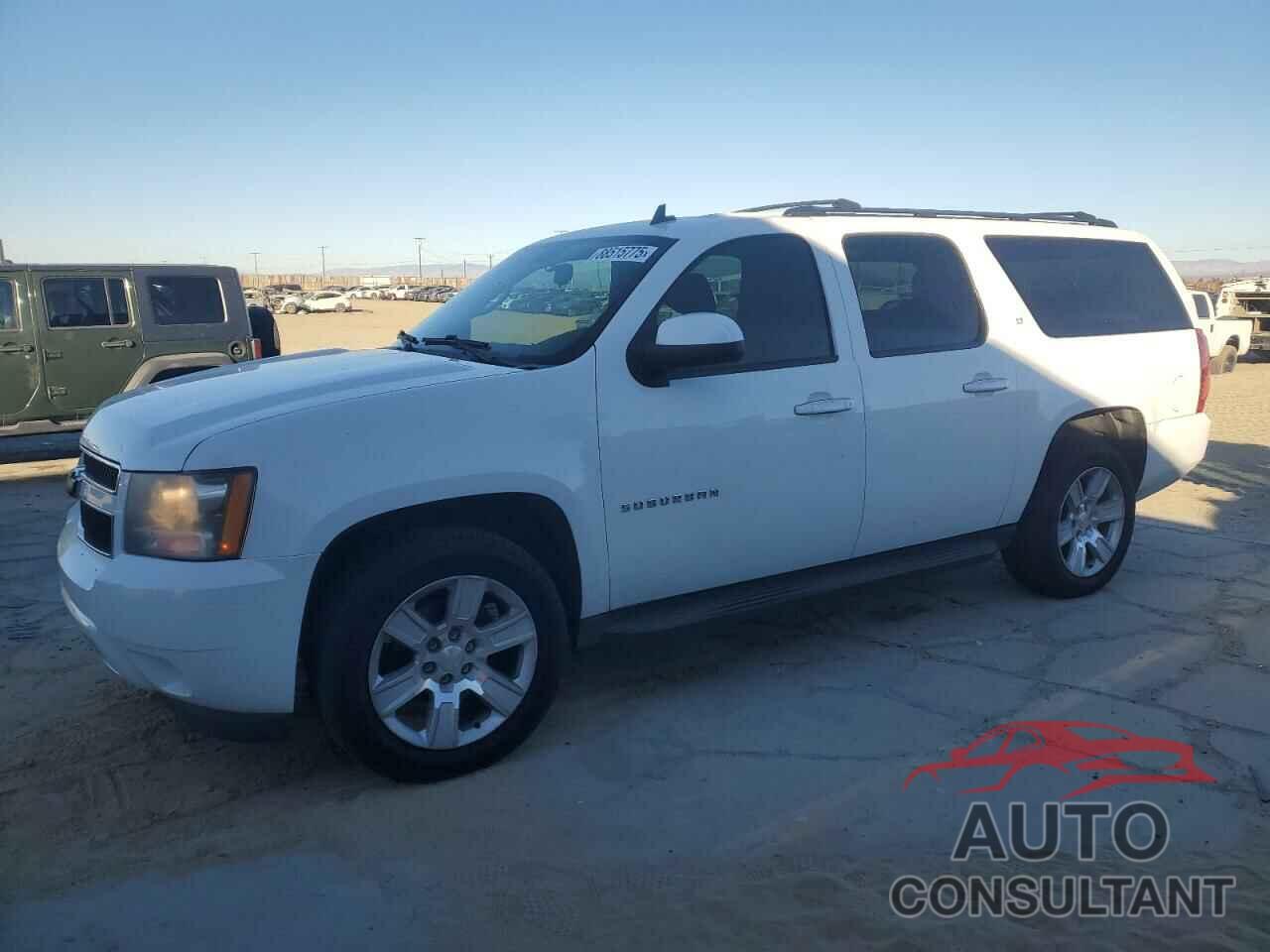 CHEVROLET SUBURBAN 2011 - 1GNSCJE08BR320428