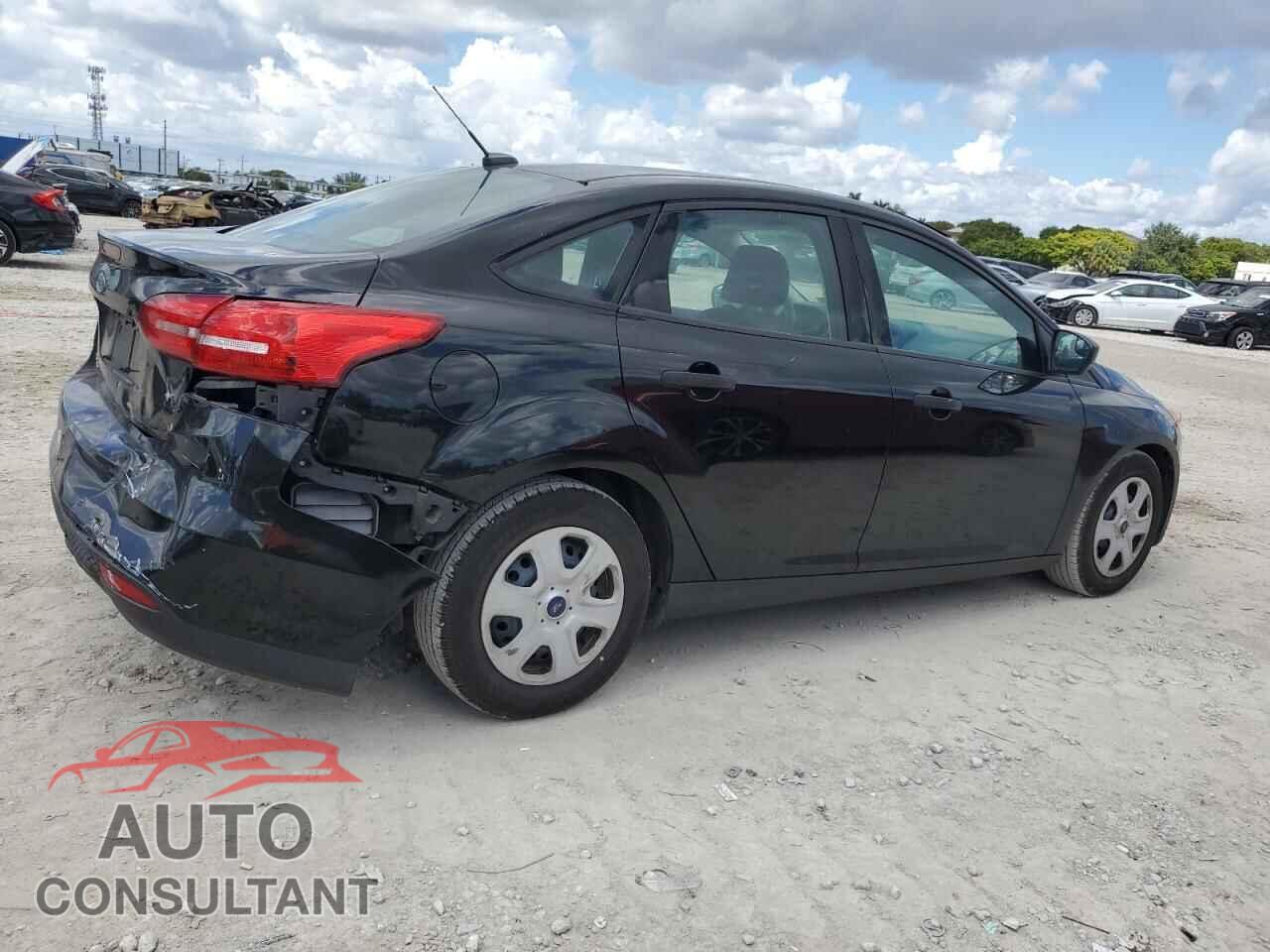 FORD FOCUS 2017 - 1FADP3E29HL231942