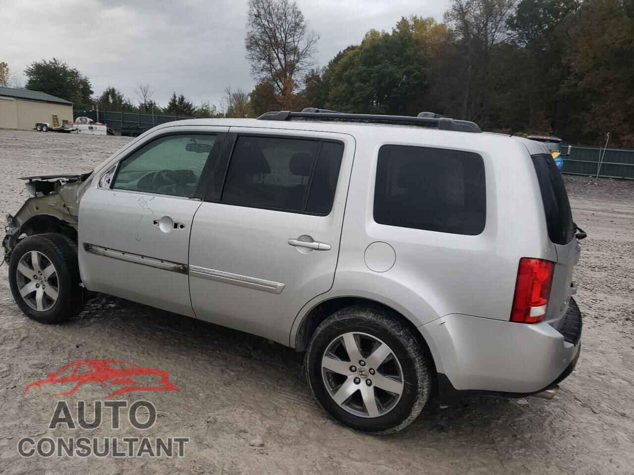 HONDA PILOT 2015 - 5FNYF4H93FB035220