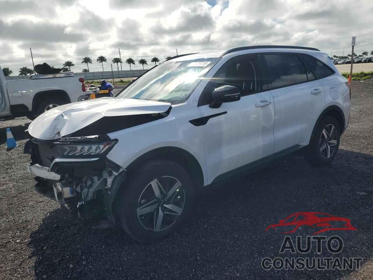 KIA SORENTO 2023 - 5XYRH4LF6PG225048
