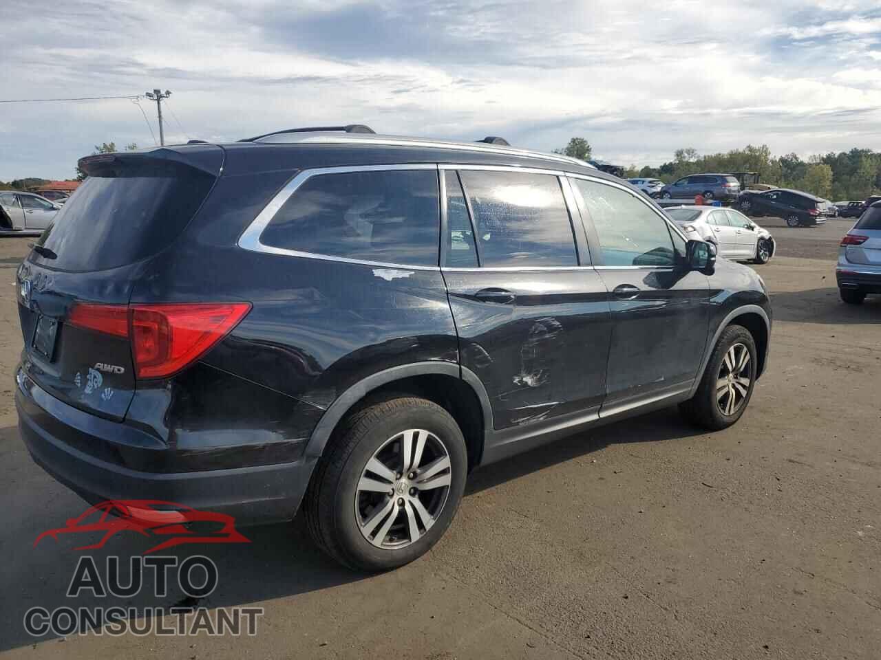 HONDA PILOT 2017 - 5FNYF6H3XHB048735
