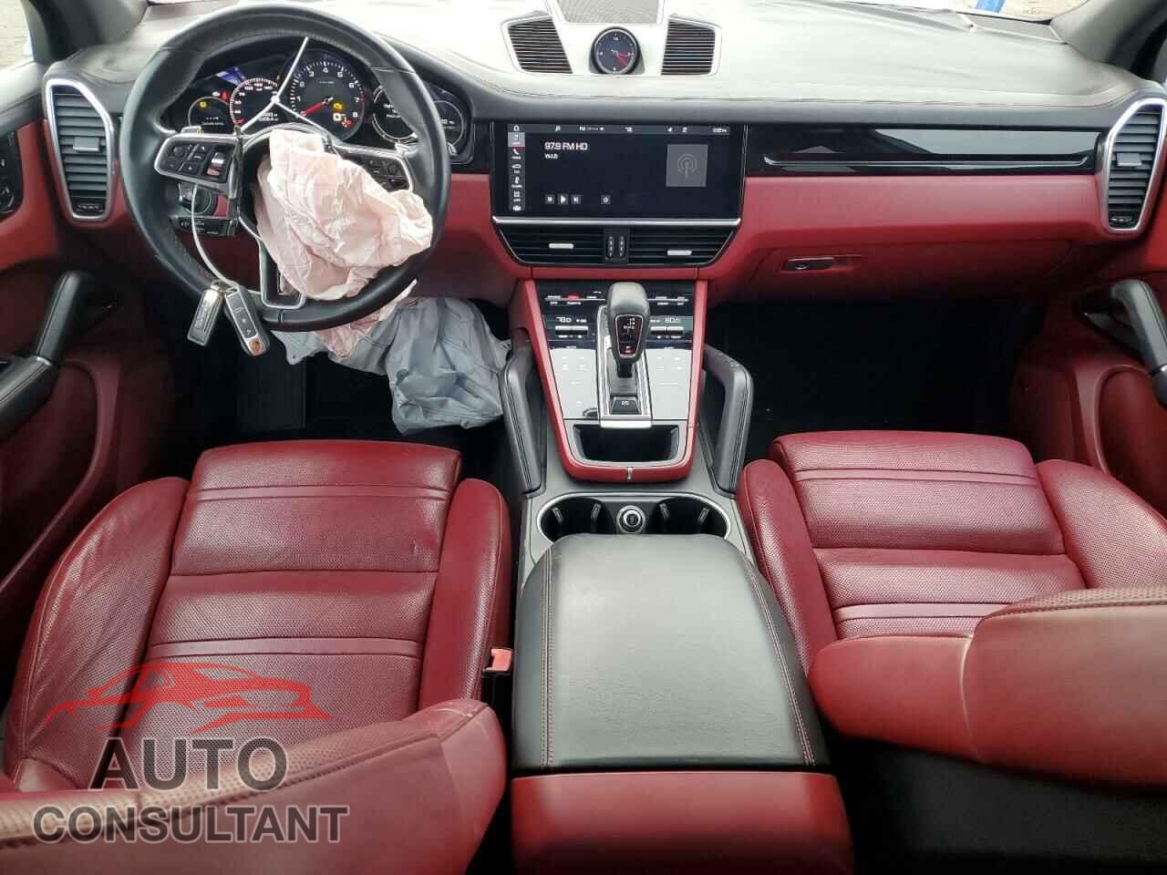 PORSCHE CAYENNE 2019 - WP1AA2AY8KDA06821