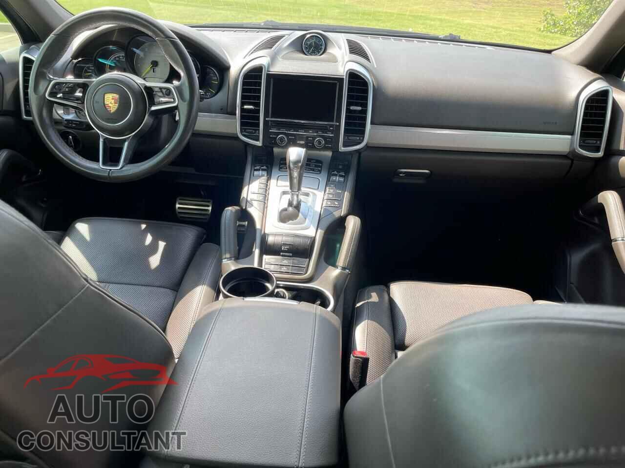 PORSCHE CAYENNE 2016 - WP1AE2A25GLA60042