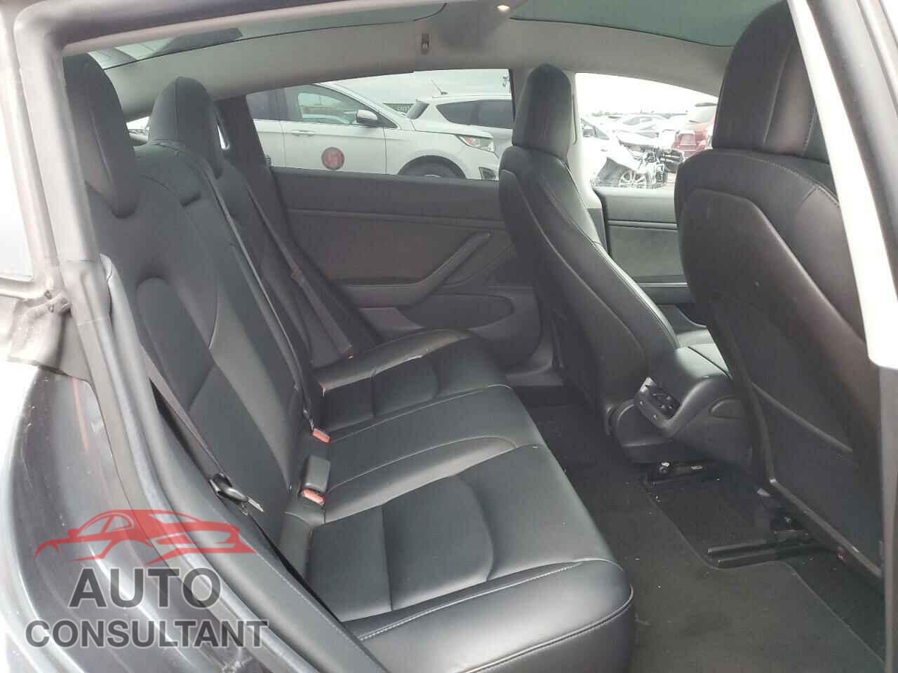 TESLA MODEL 3 2019 - 5YJ3E1EB5KF441948