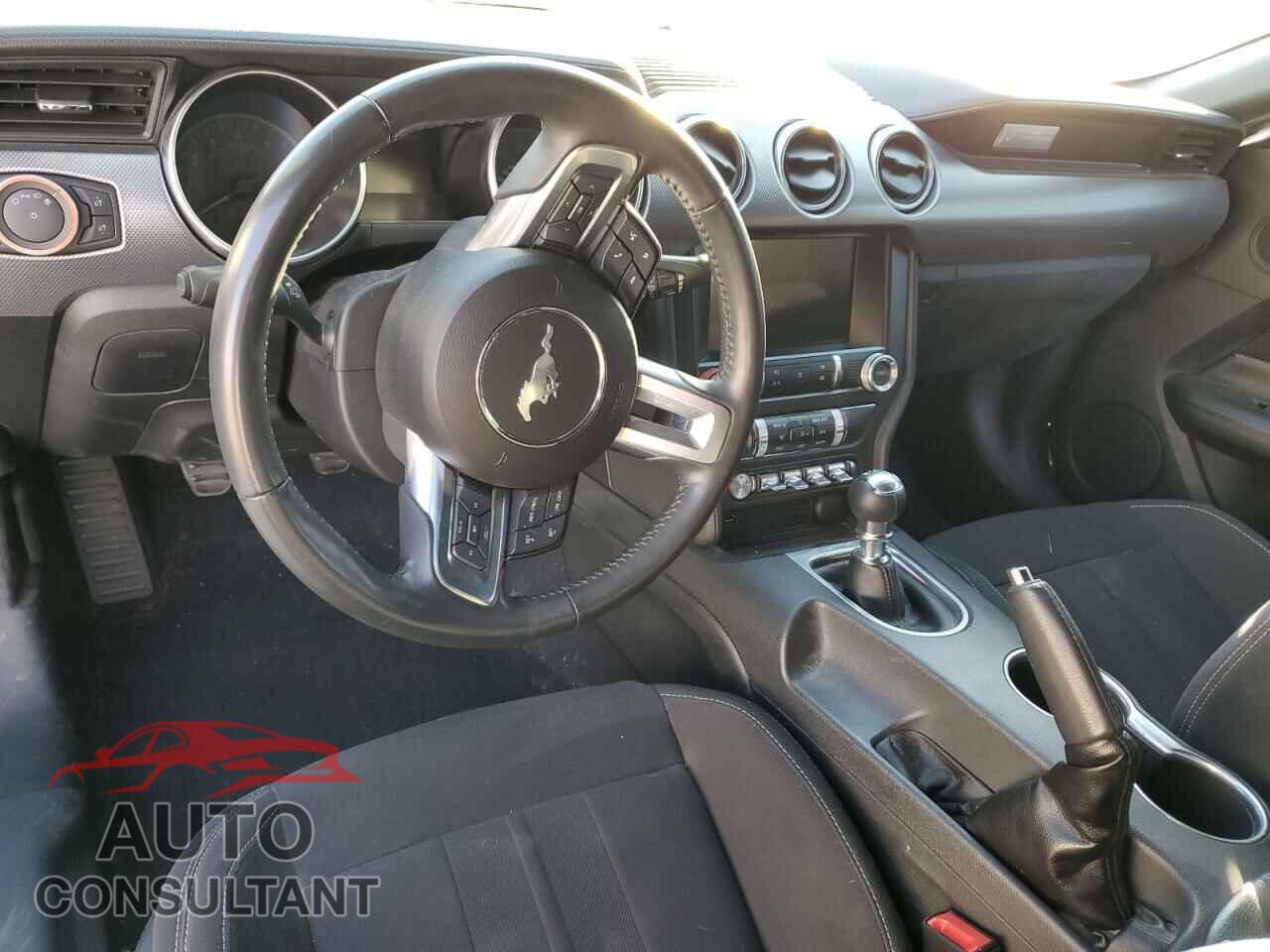 FORD MUSTANG 2021 - 1FA6P8CF2M5127660