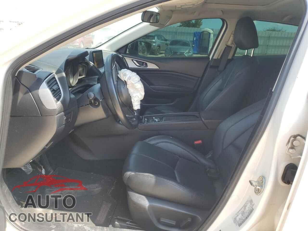 MAZDA 3 2017 - 3MZBN1V73HM117065
