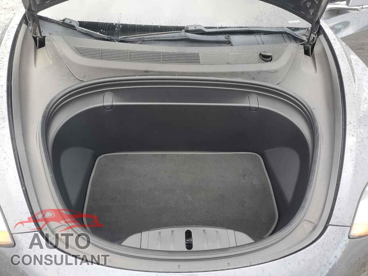 TESLA MODEL 3 2018 - 5YJ3E1EA5JF158536