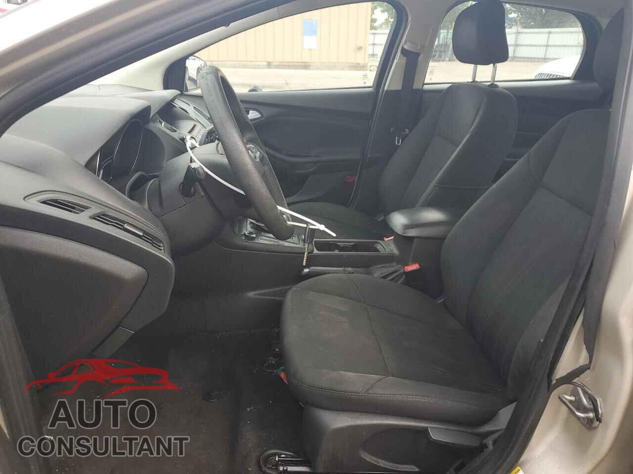 FORD FOCUS 2017 - 1FADP3F21HL213515