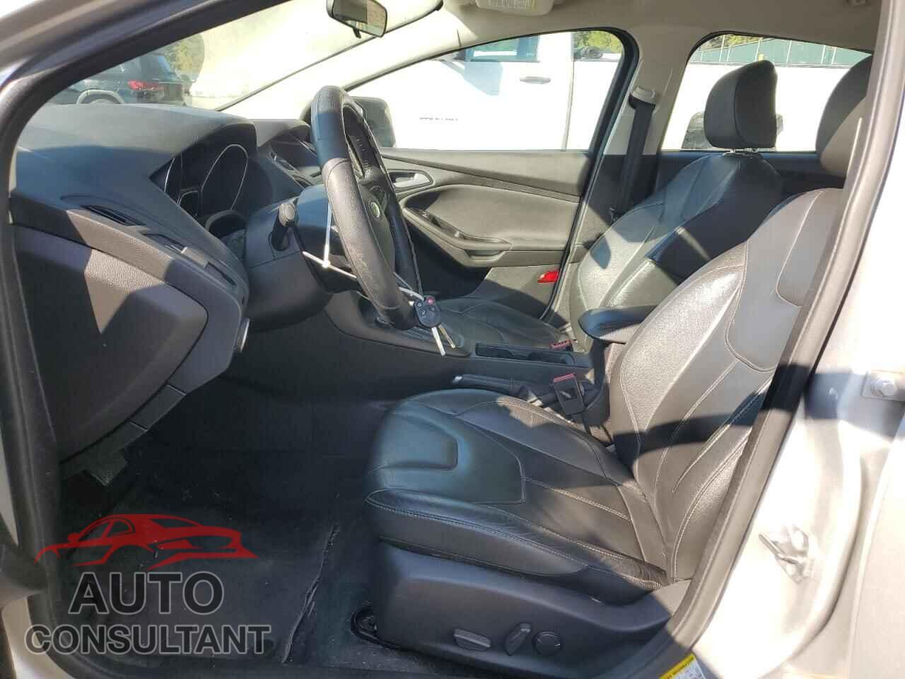 FORD FOCUS 2016 - 1FADP3F23GL372955