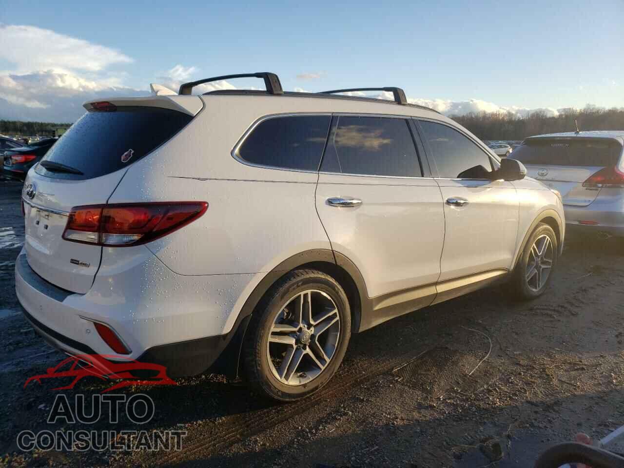 HYUNDAI SANTA FE 2018 - KM8SRDHF0JU285206