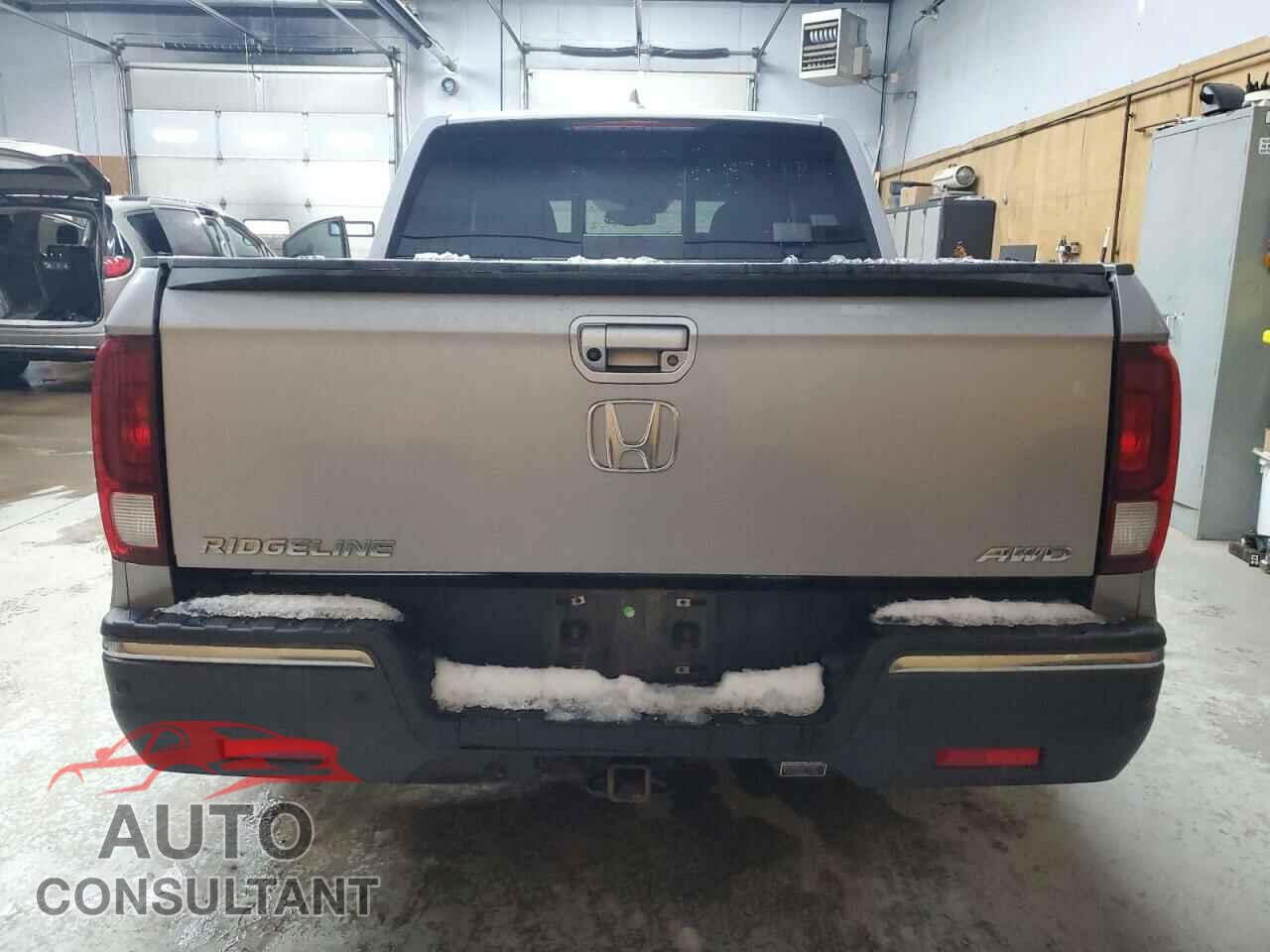 HONDA RIDGELINE 2017 - 5FPYK3F71HB030020