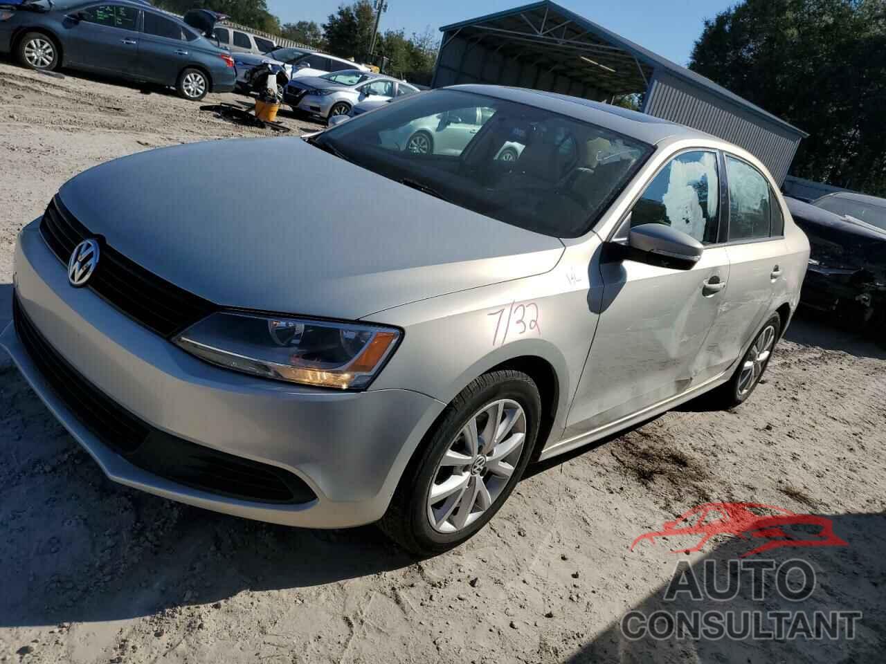 VOLKSWAGEN JETTA 2011 - 3VWDZ7AJ9BM363255
