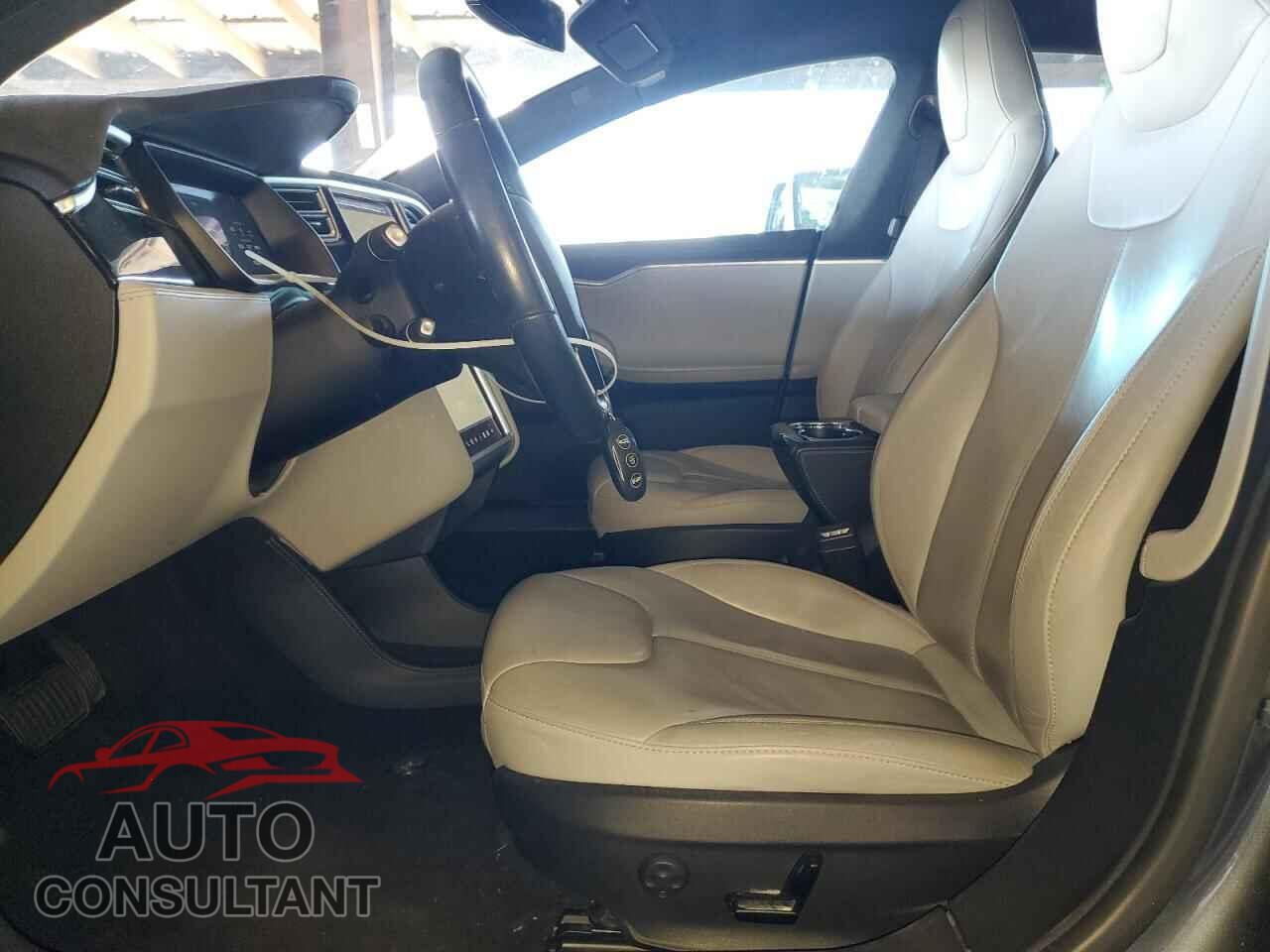 TESLA MODEL S 2014 - 5YJSA1H15EFP61124