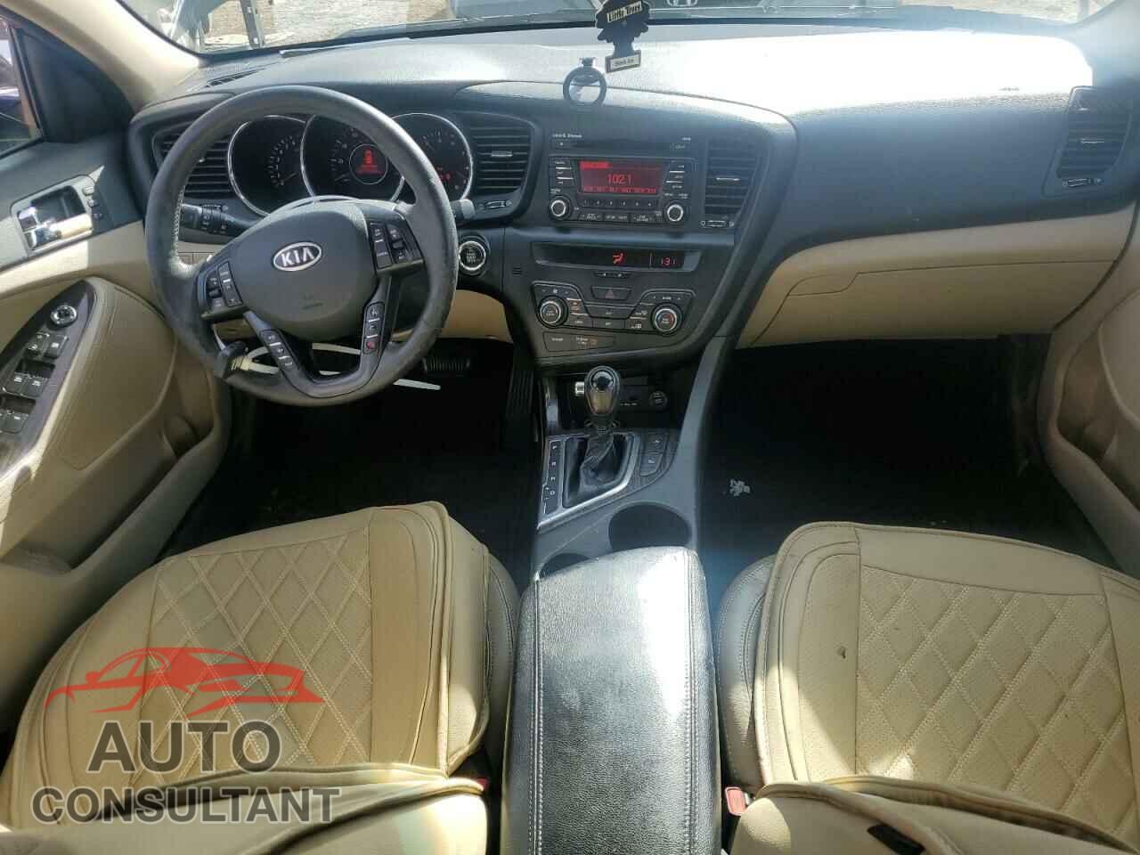 KIA OPTIMA 2011 - KNAGN4A73B5124902