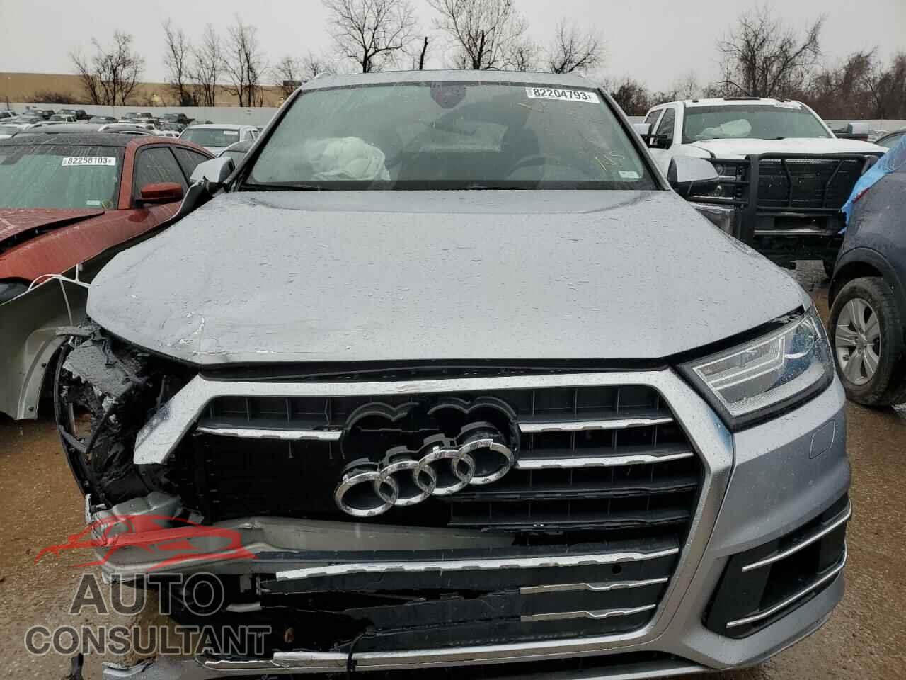 AUDI Q7 2017 - WA1LAAF70HD040601
