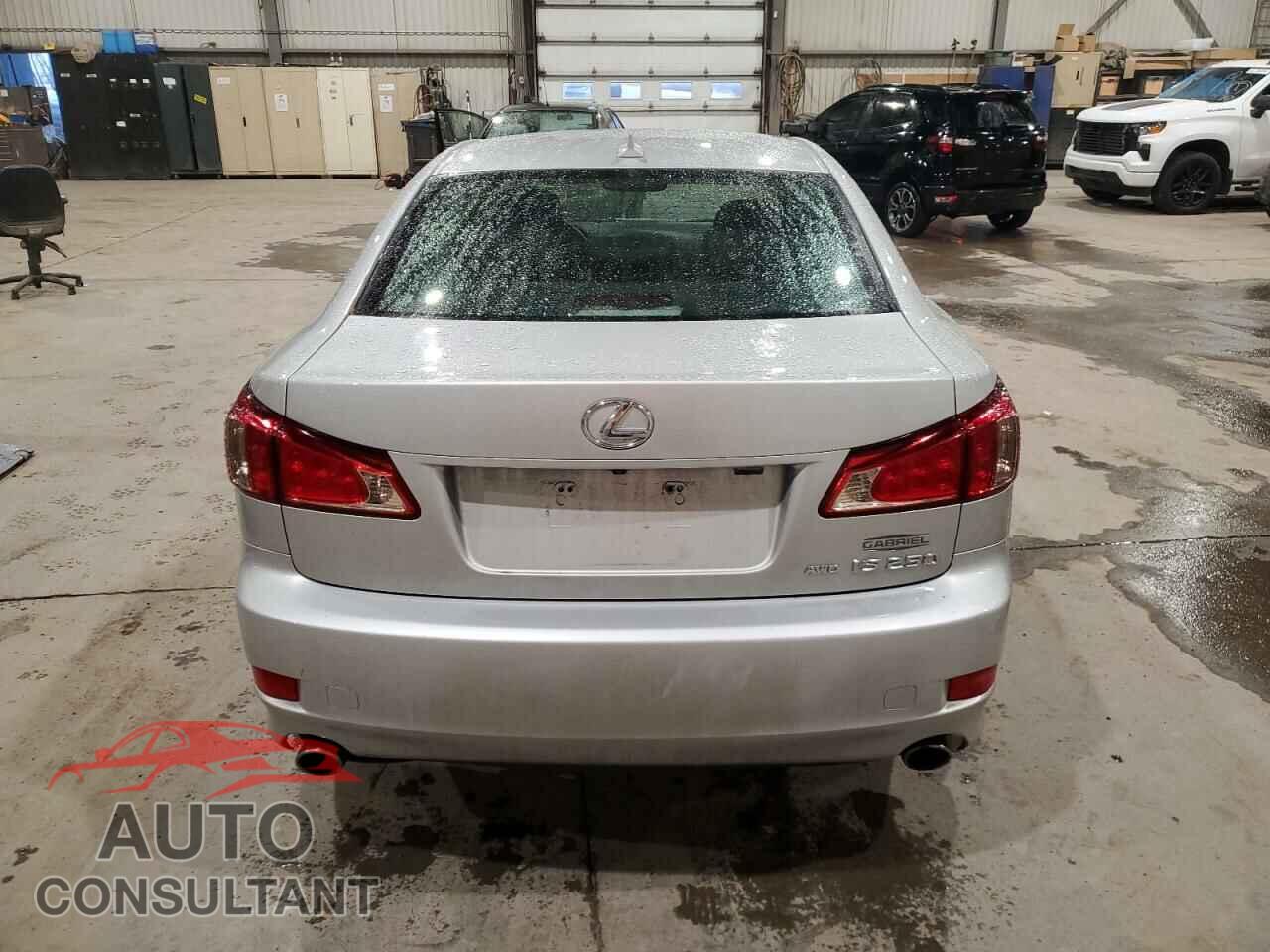 LEXUS IS 2011 - JTHCF5C25B5049334