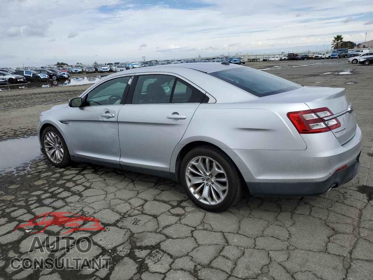 FORD TAURUS 2017 - 1FAHP2F80HG117660