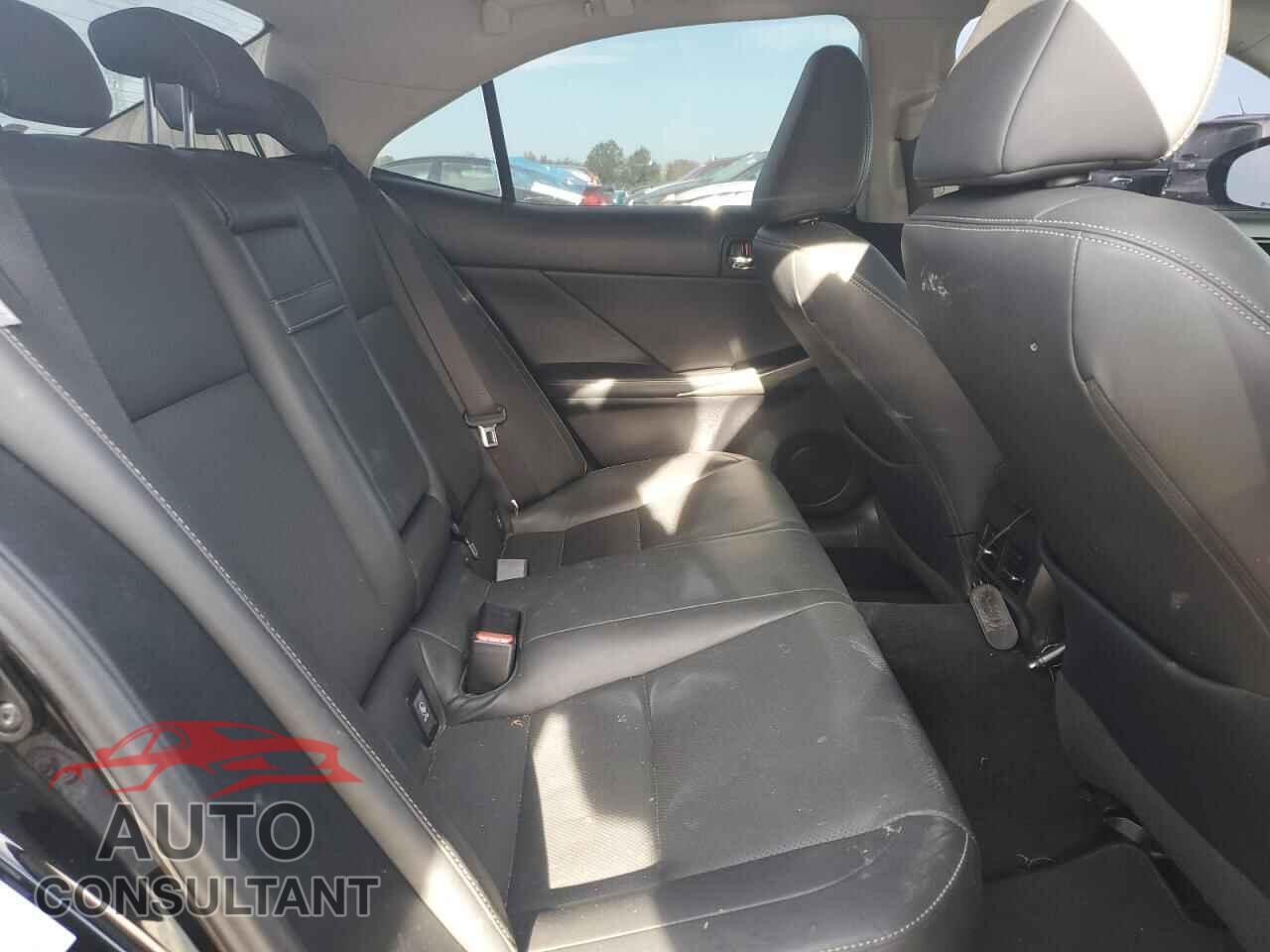 LEXUS IS 2014 - JTHBF1D20E5021433