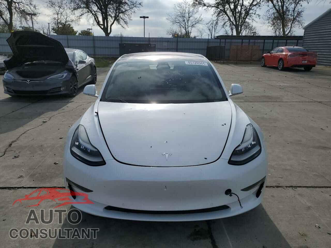 TESLA MODEL 3 2018 - 5YJ3E1EB2JF120707