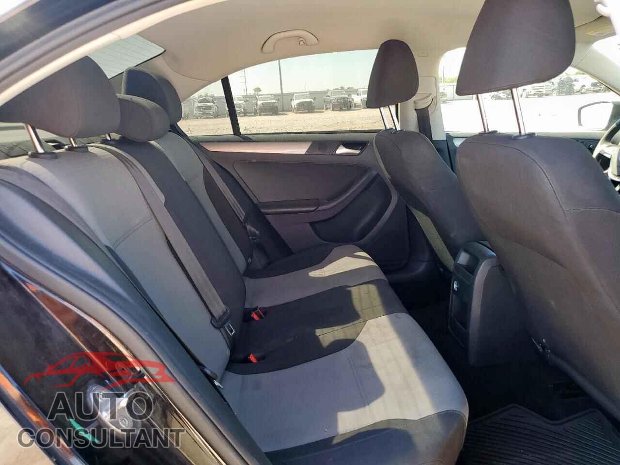 VOLKSWAGEN JETTA 2017 - 3VW2B7AJ8HM263863