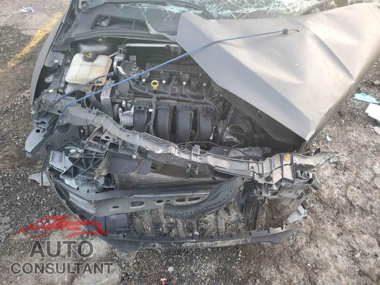 FORD FOCUS 2015 - 1FADP3K28FL218536