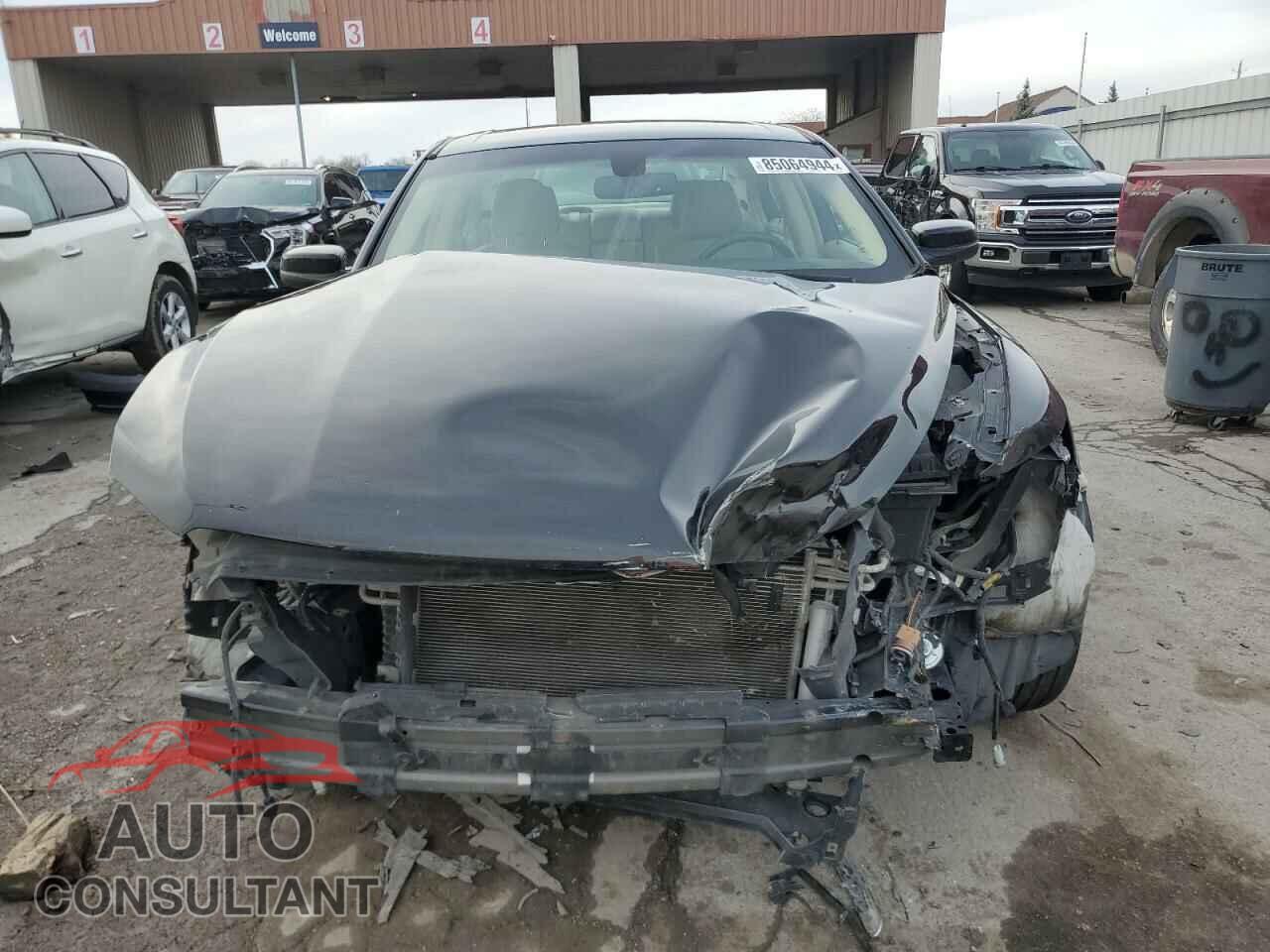FORD TAURUS 2018 - 1FAHP2E84JG113571