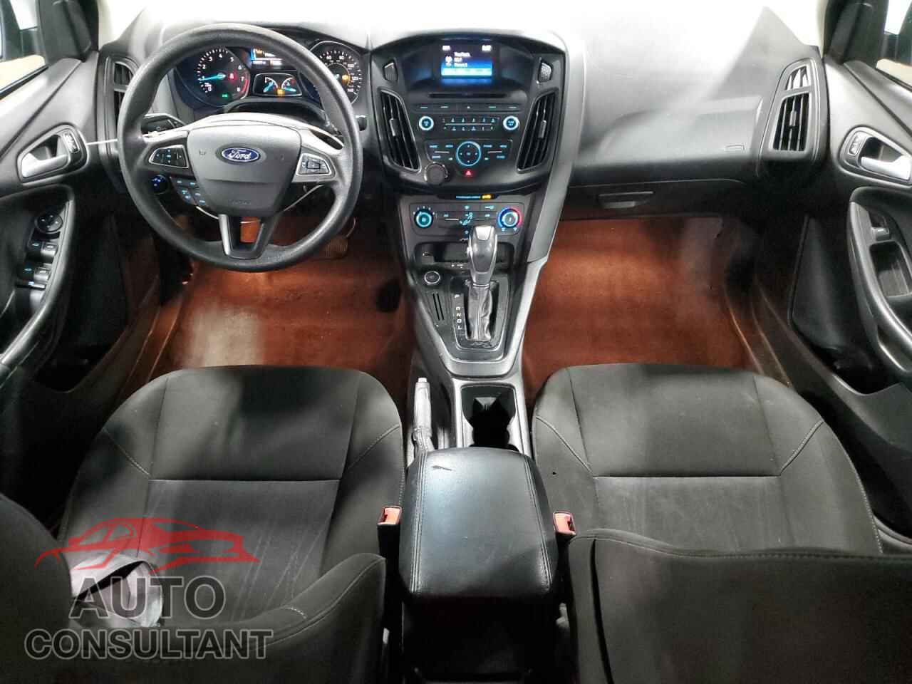 FORD FOCUS 2015 - 1FADP3F21FL249783