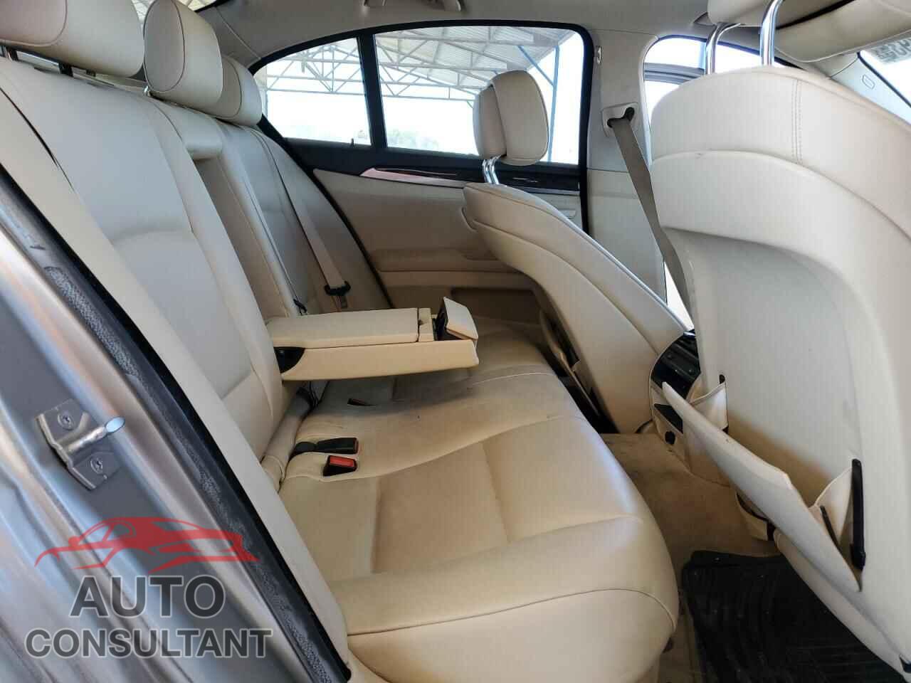 BMW 5 SERIES 2013 - WBAXH5C55DDW14209
