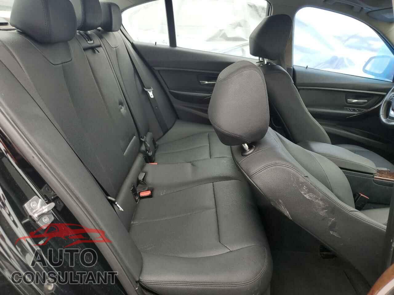 BMW 3 SERIES 2014 - WBA3C1C5XEK114131