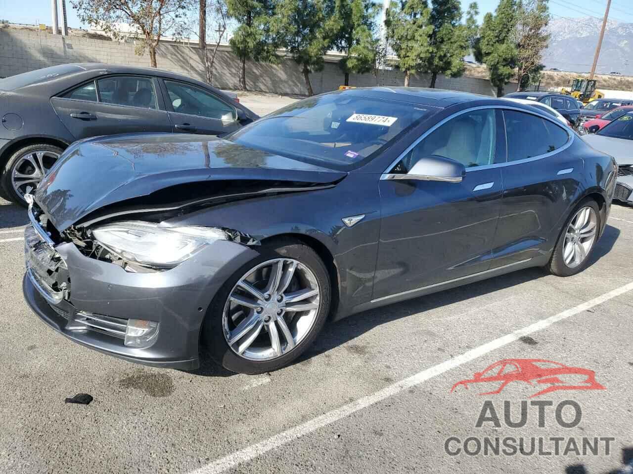 TESLA MODEL S 2015 - 5YJSA1E44FF117257