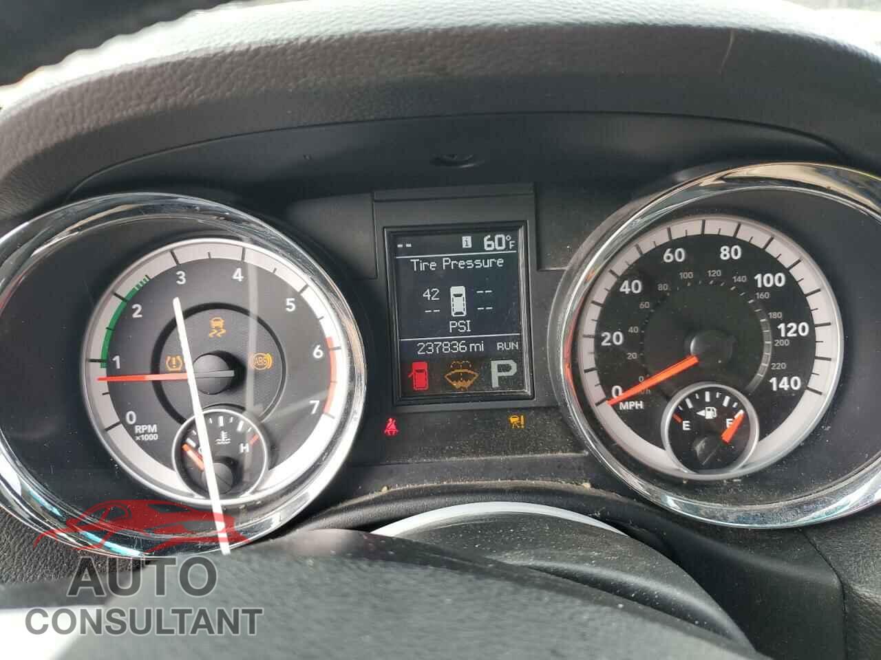 DODGE DURANGO 2013 - 1C4SDHET8DC552512