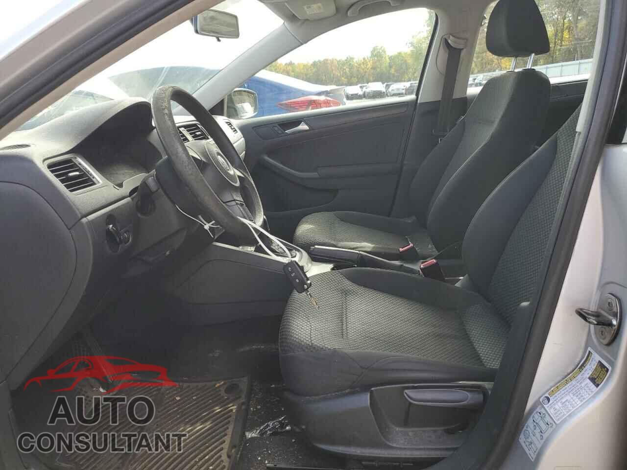 VOLKSWAGEN JETTA 2012 - 3VW2K7AJ8CM307658
