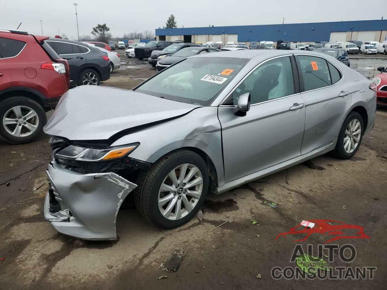 TOYOTA CAMRY 2018 - 4T1B11HK8JU637807