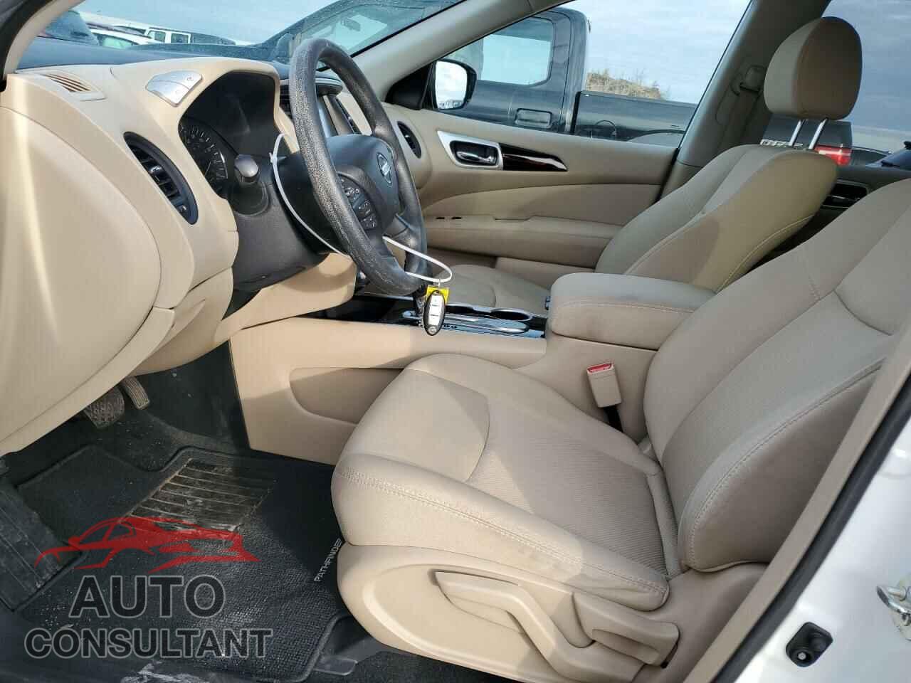 NISSAN PATHFINDER 2017 - 5N1DR2MNXHC901357