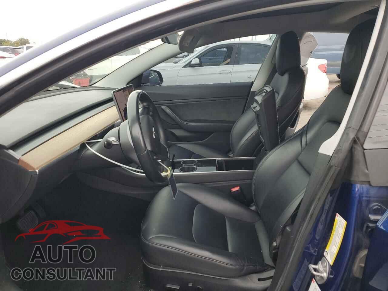 TESLA MODEL 3 2018 - 5YJ3E1EA9JF038111