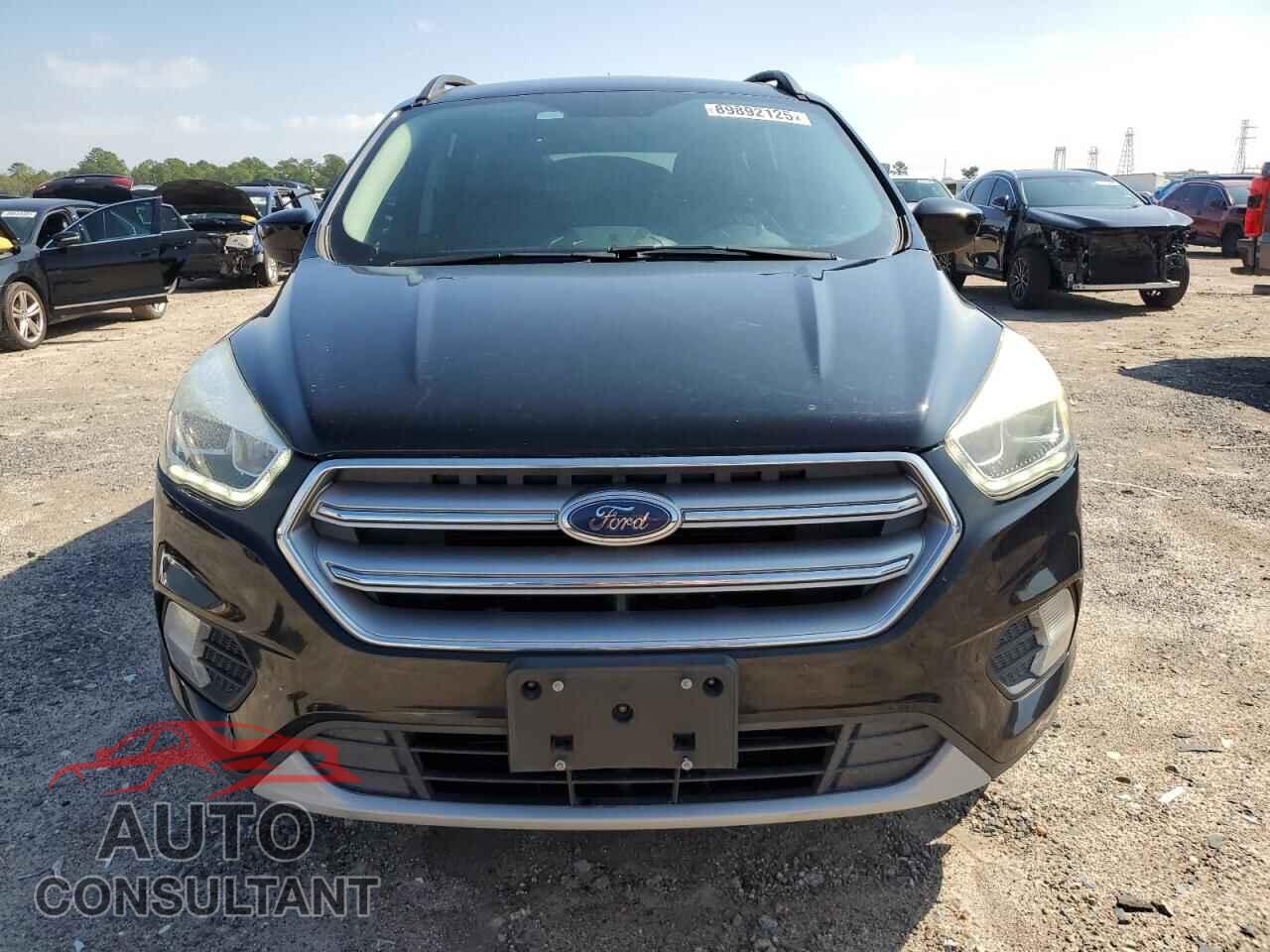 FORD ESCAPE 2017 - 1FMCU0GD9HUB01032
