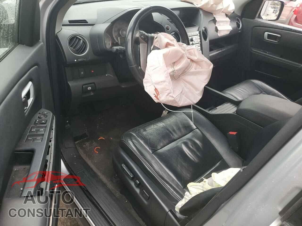 HONDA PILOT 2011 - 5FNYF4H65BB016166