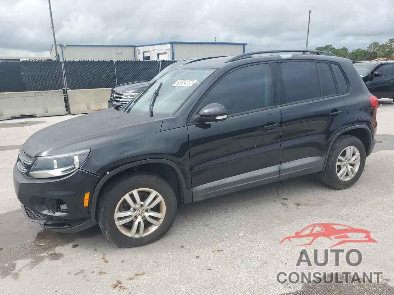 VOLKSWAGEN TIGUAN 2017 - WVGAV7AX7HK000034