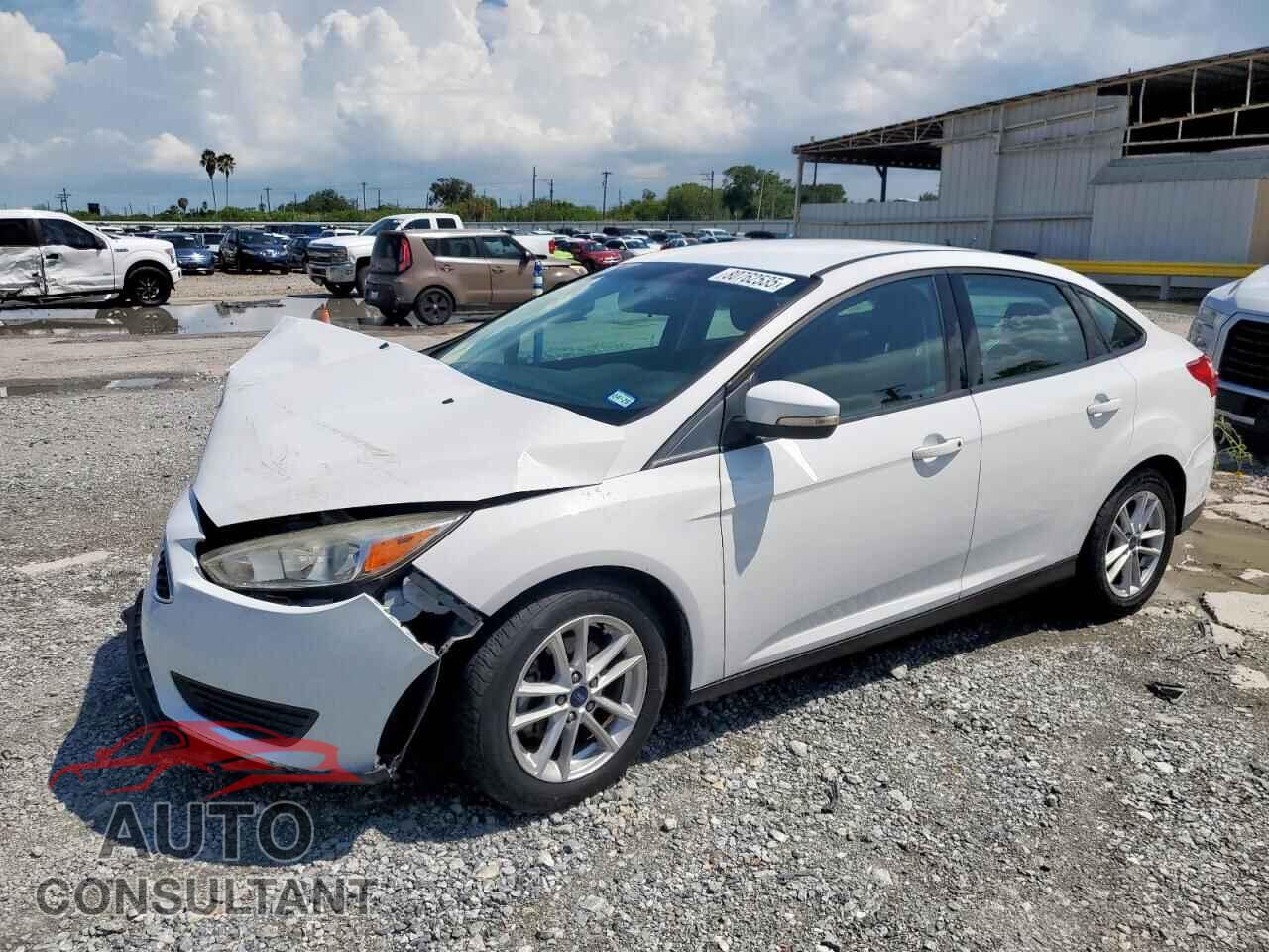 FORD FOCUS 2017 - 1FADP3F22HL320265