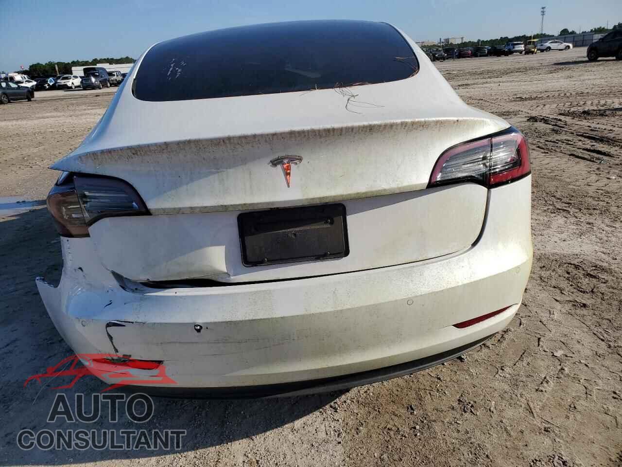 TESLA MODEL 3 2021 - 5YJ3E1EA8MF921606
