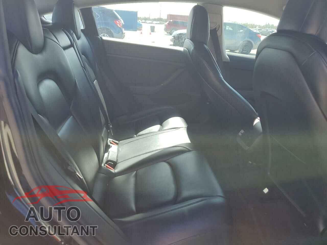 TESLA MODEL 3 2021 - 5YJ3E1EA4MF085616