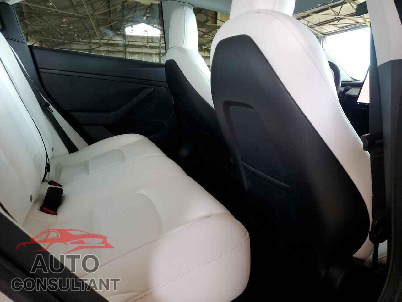 TESLA MODEL 3 2022 - 5YJ3E1EA8NF331438
