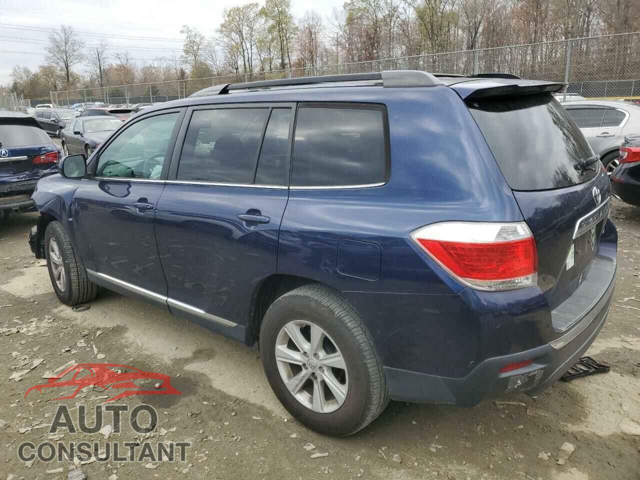 TOYOTA HIGHLANDER 2013 - 5TDBK3EH8DS242668