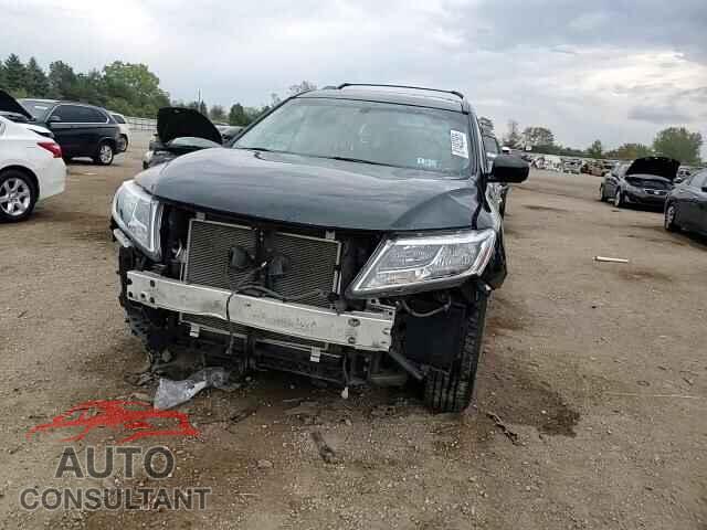 NISSAN PATHFINDER 2016 - 5N1AR2MM4GC643202