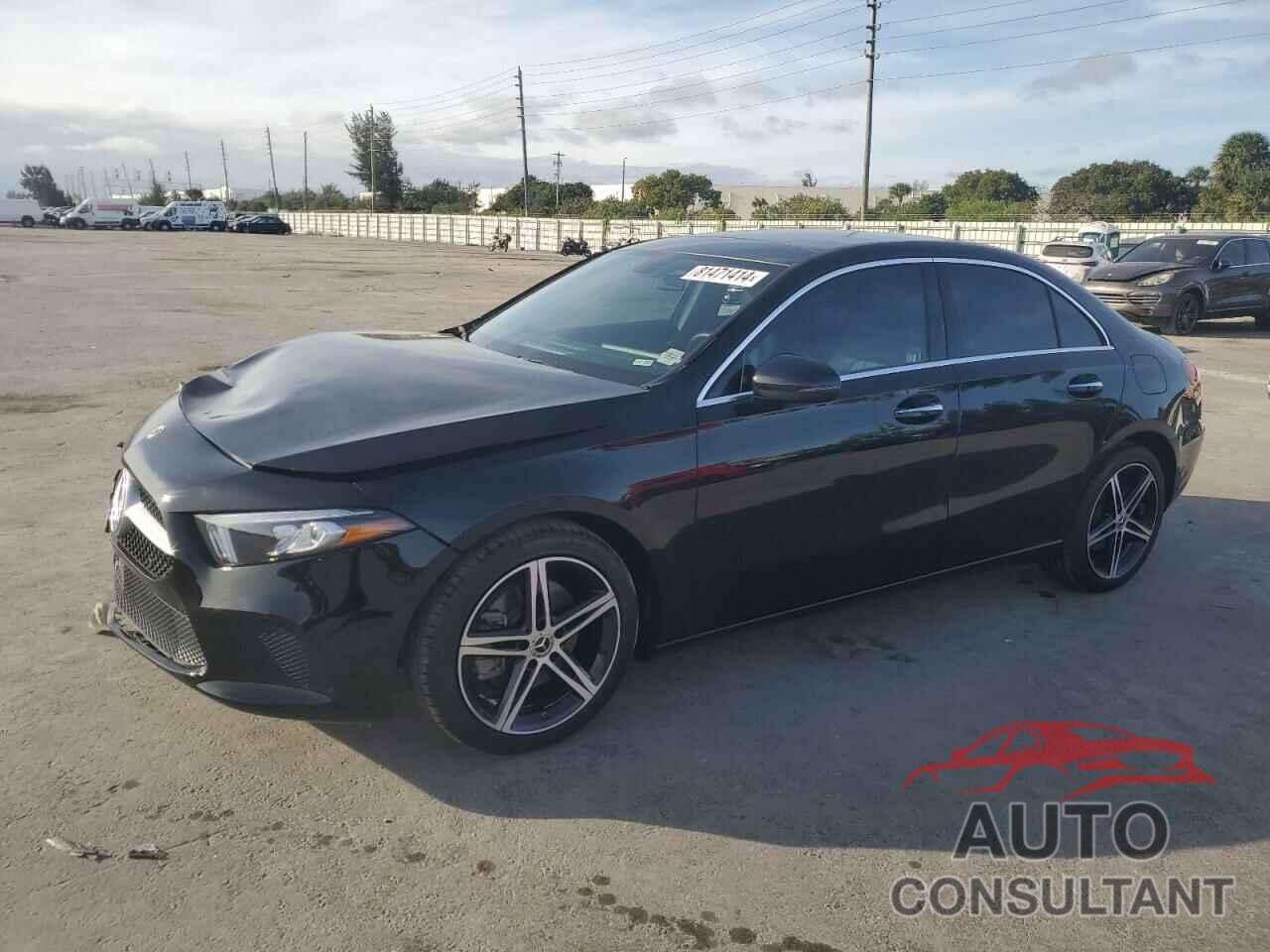 MERCEDES-BENZ A-CLASS 2019 - WDD3G4EB0KW034875